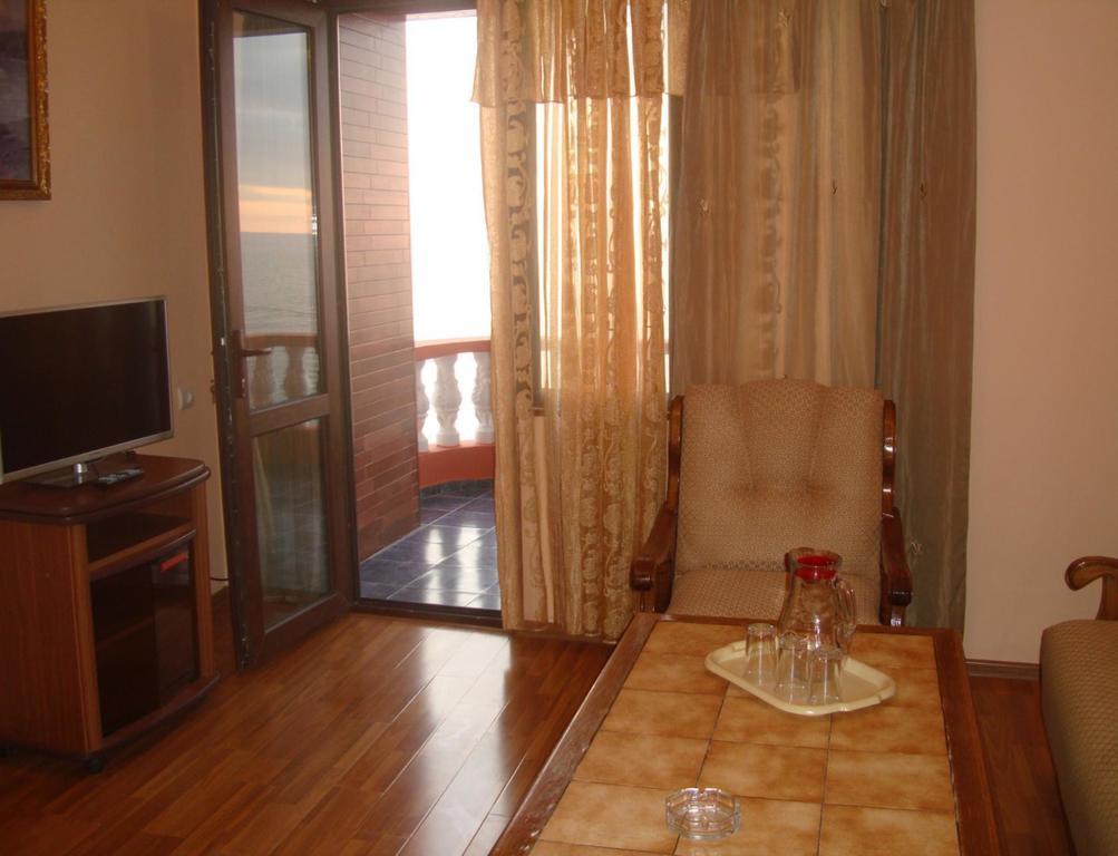 Guest House Rusalka Kobuleti Exterior foto